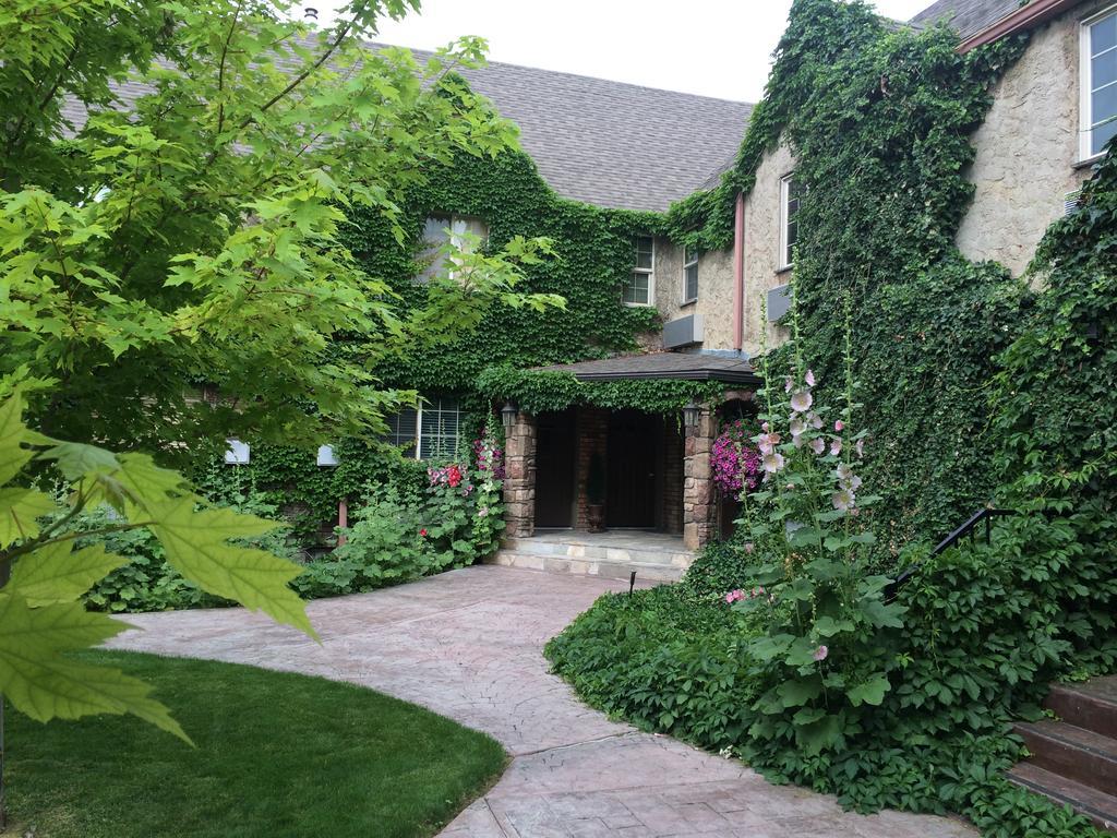 Black Swan Inn Luxurious Theme Rooms Pocatello Εξωτερικό φωτογραφία