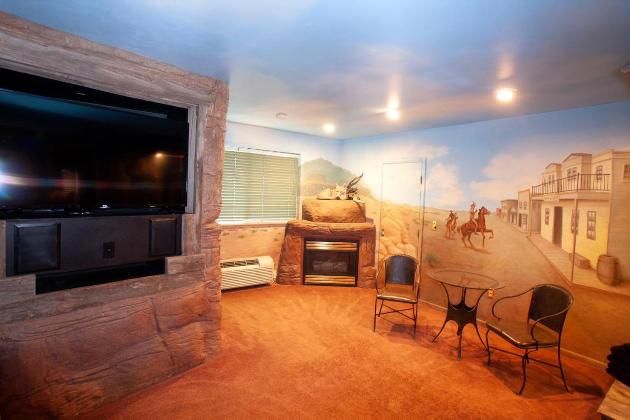 Black Swan Inn Luxurious Theme Rooms Pocatello Εξωτερικό φωτογραφία
